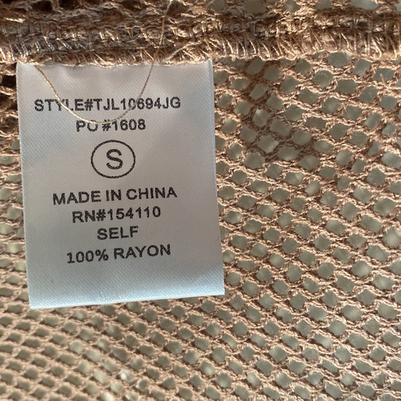 Netted wrap top - Picture 6 of 7